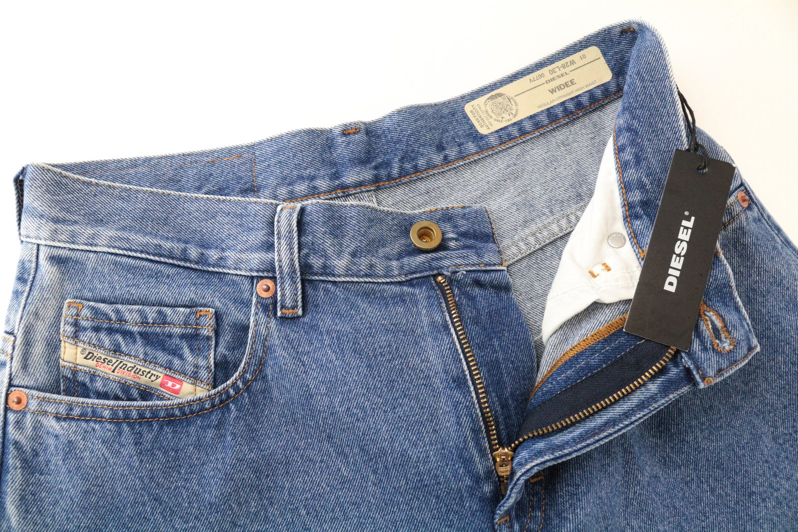 DIESEL Widee 0077V Women's W28/L30 Straight Blue Cotton Jeans with 5 Pockets