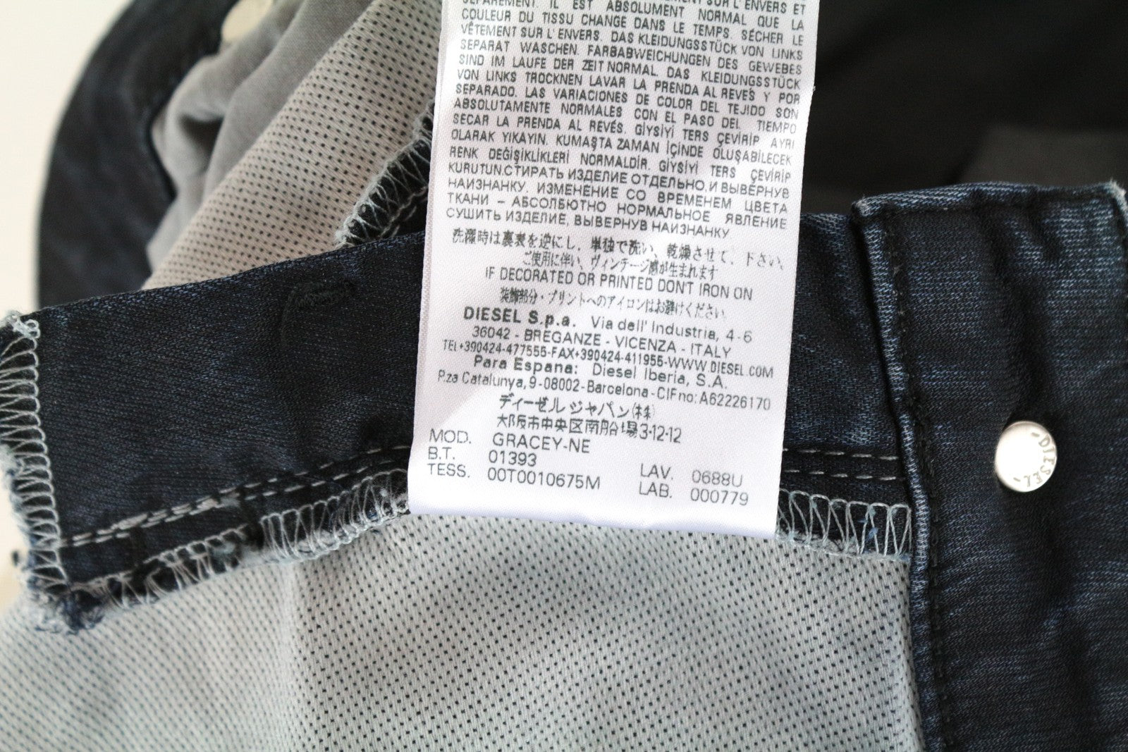 DIESEL Gracey-Ne 0688U Women's W25 Slim Black Coated Stretch Jogg Sweat Jeans