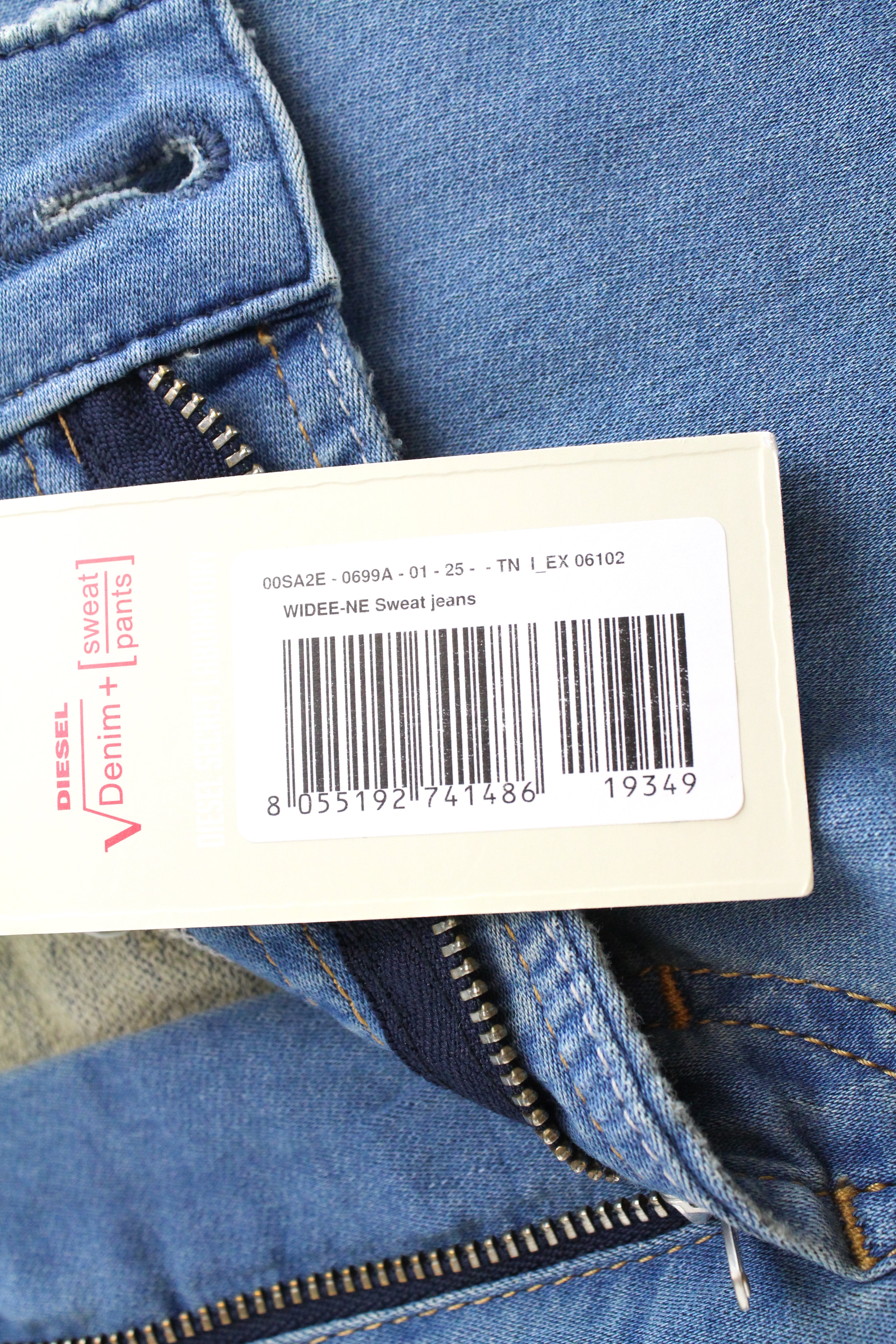 DIESEL Widee-NE 0699A Women's W25 Cropped Blue Straight Jogg Sweat Jeans