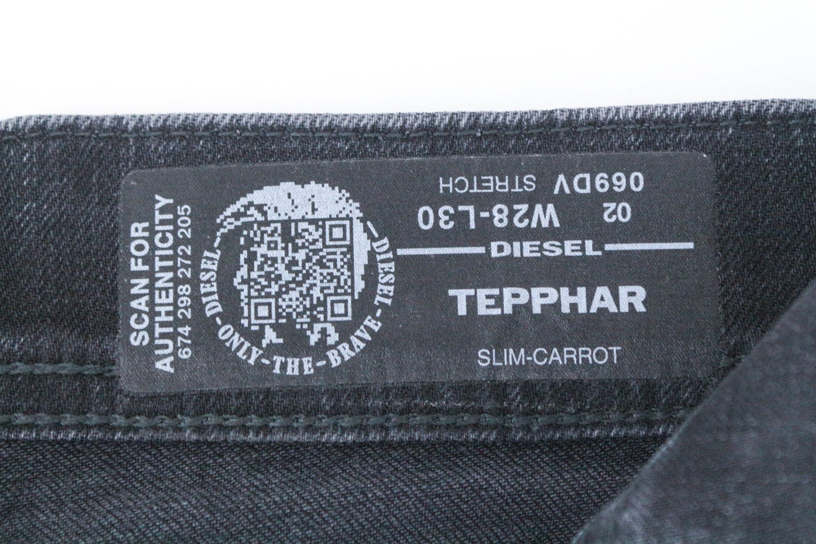 DIESEL Tepphar 069DV Men's Jeans W28/L30 Slim Carrot Blue Cotton Ripped