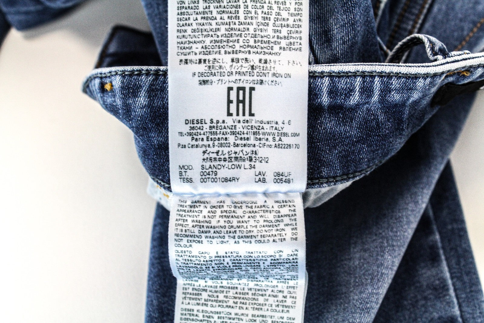 DIESEL Slandy-Low 084UF D.N.A. Women's W26/L34 Skinny Jeans Wash Distressed