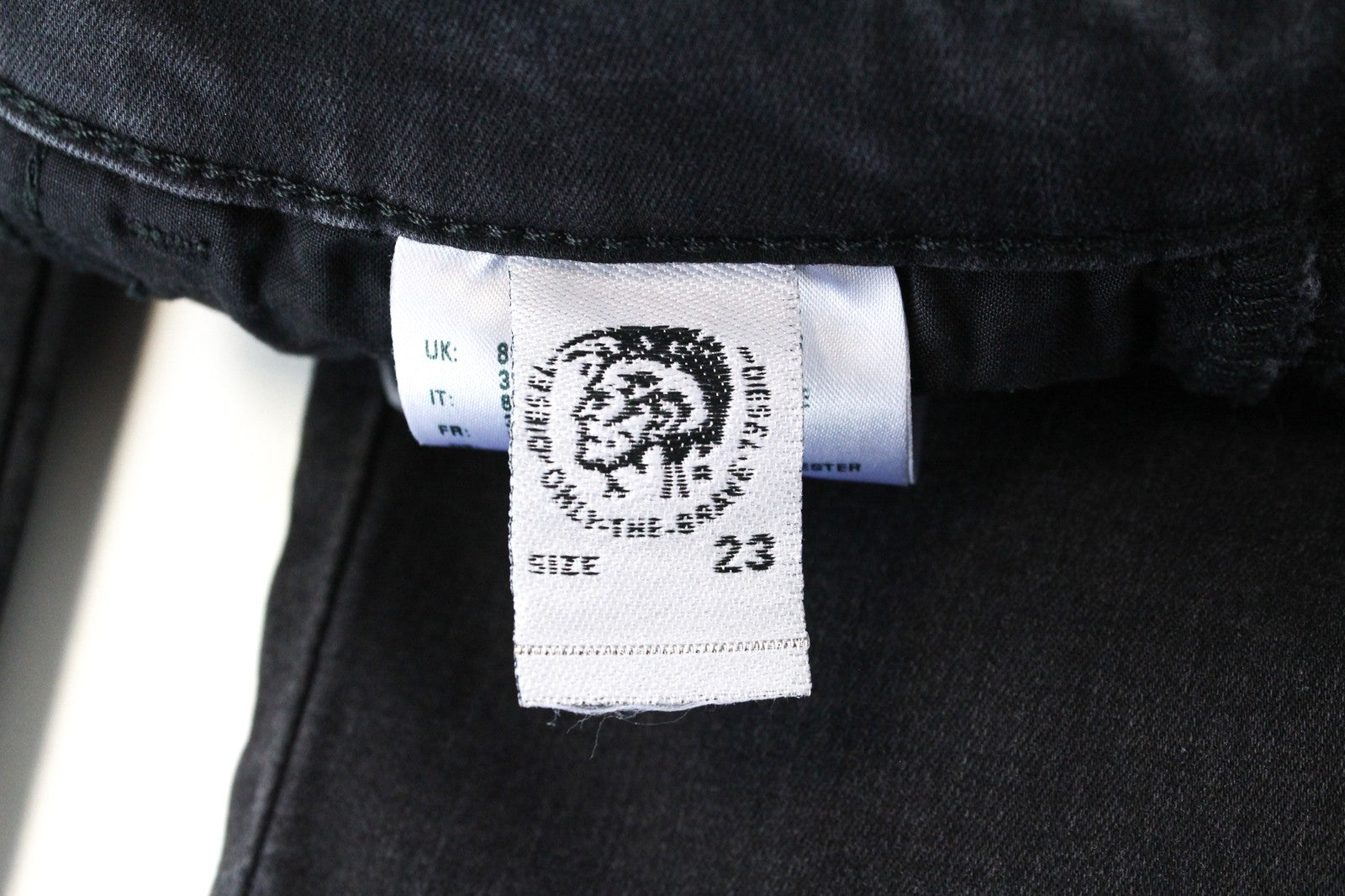 DIESEL Slandy 0680I Women's W23/L32 Slim-Skinny Girls Regular Waist Denim