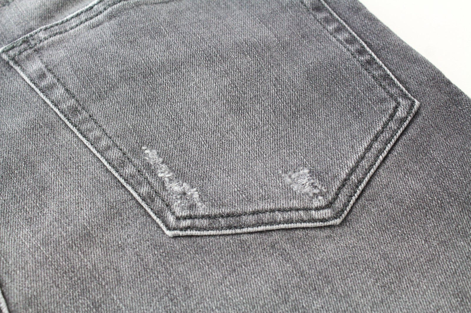 DIESEL D-Eetar 0890F W29/L30 Men Jeans Tapered Fit Distressed Faded Grey Stretch