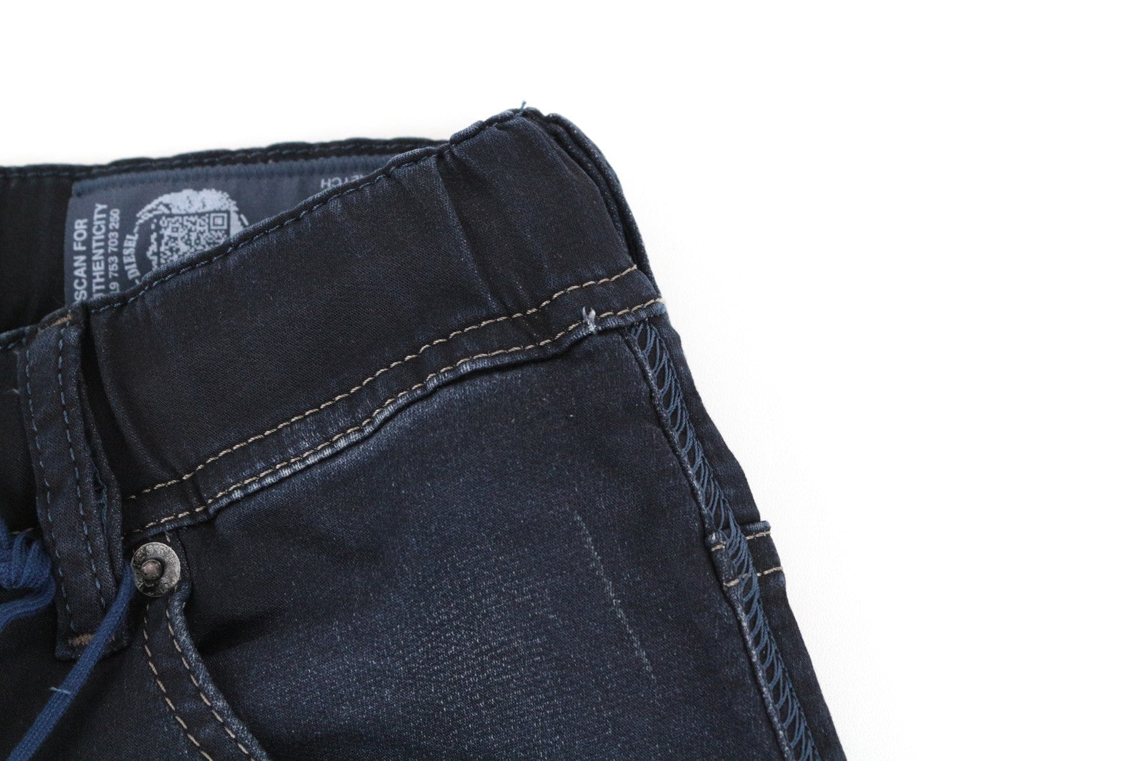 DIESEL Krooley-Ne 0686F W26 vyriški džinsai berniukams mėlyni siaurėjantys sportiniai Jogg tamprūs džinsai 