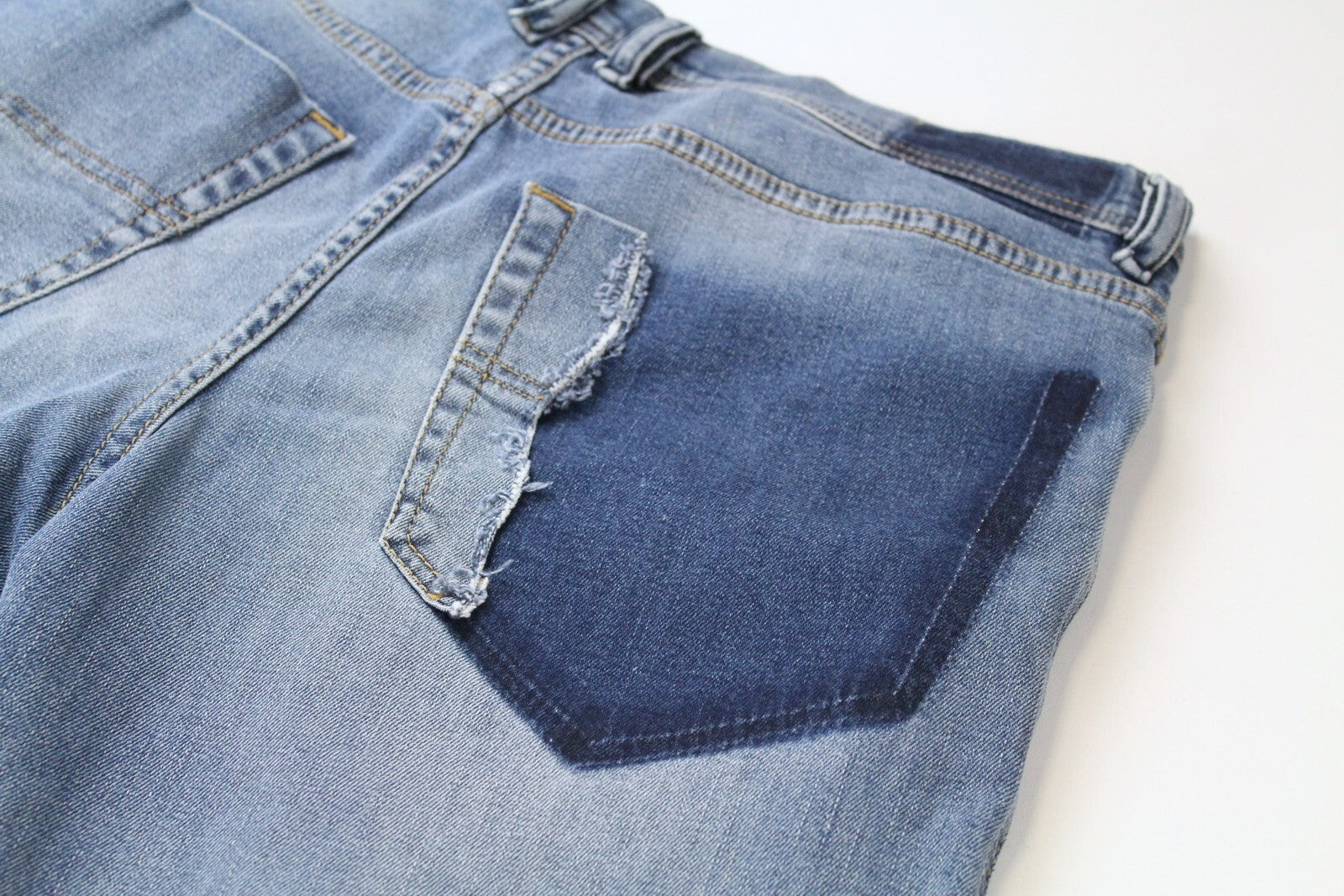 DIESEL Tepphar-R 084SV Mens Jeans W31/L32 Light Blue Slim  Buttoned Carrot