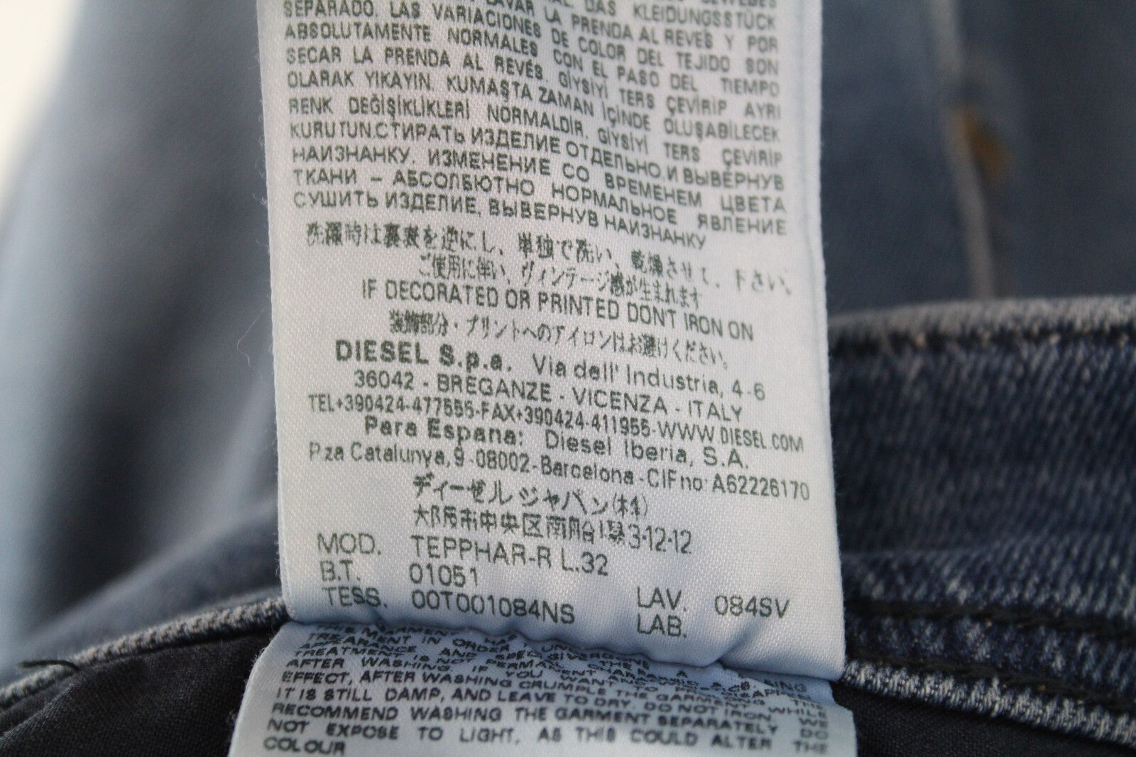 DIESEL Tepphar-R 084SV Mens Jeans W31/L32 Light Blue Slim  Buttoned Carrot