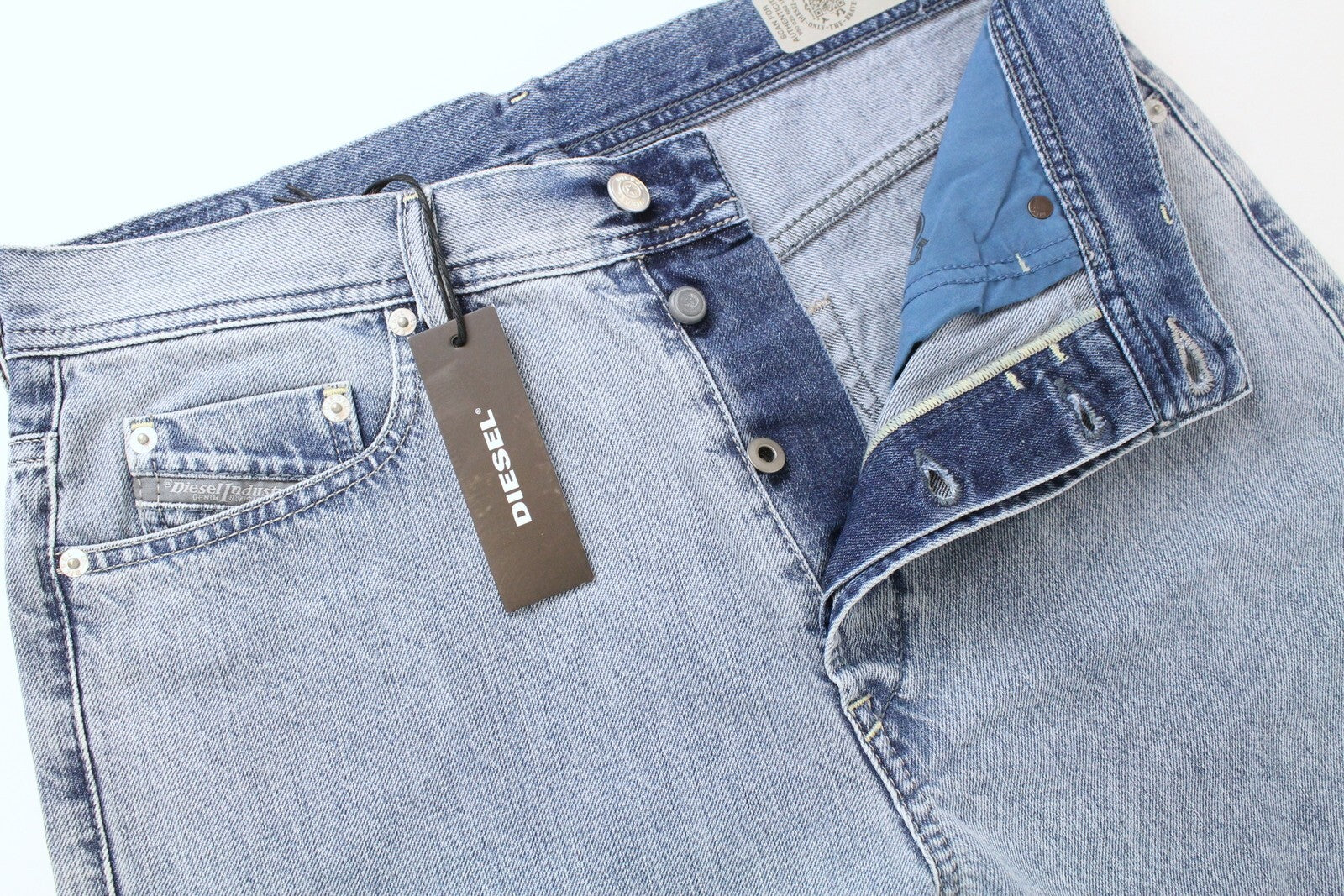 DIESEL Rhial 084FC Mens Jeans W31/L32 Slim  Buttoned Light Blue Carrot