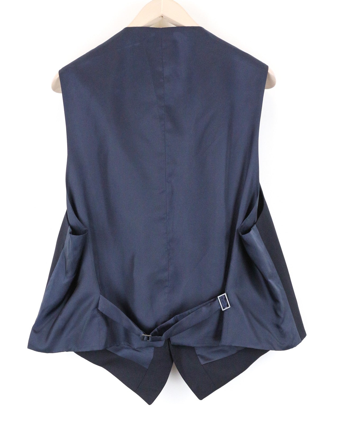 SUITSUPPLY vyriška liemenė UK52S su tamsiai mėlyna vilnoniu pamušalu ir V formos iškirpte 