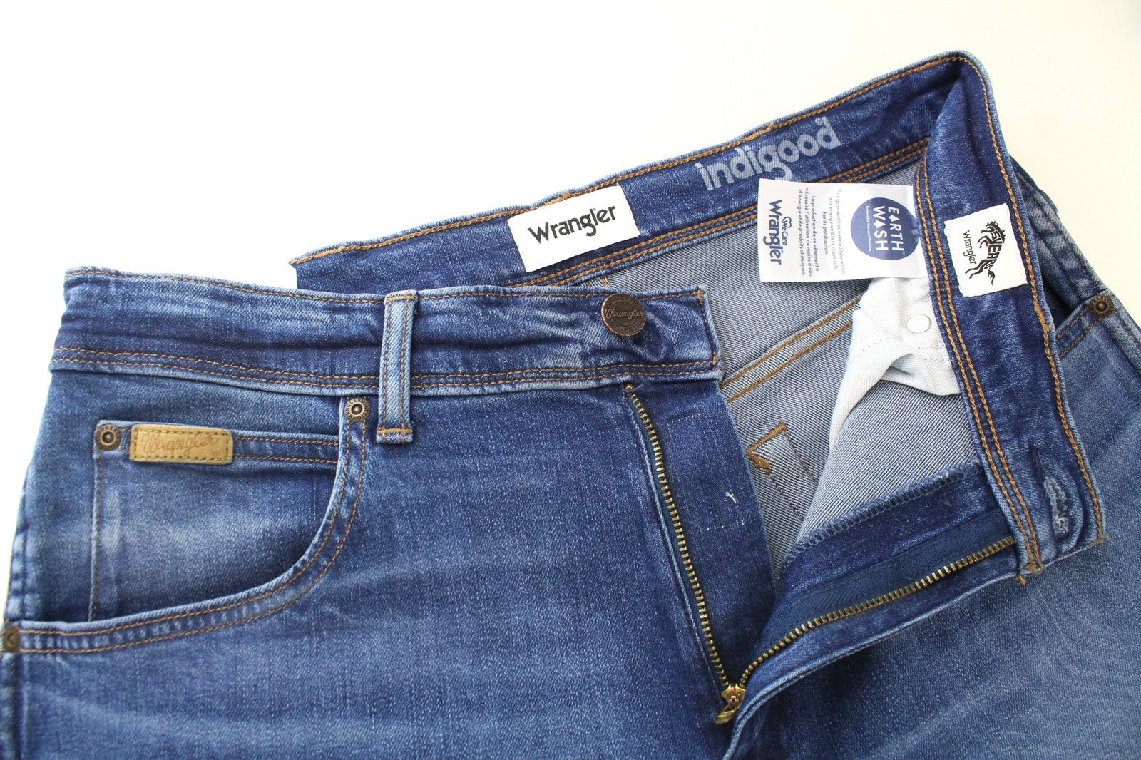 WRANGLER Indigood Texas 821 Men's W32/L32 Straight Jeans Light Blue Denim