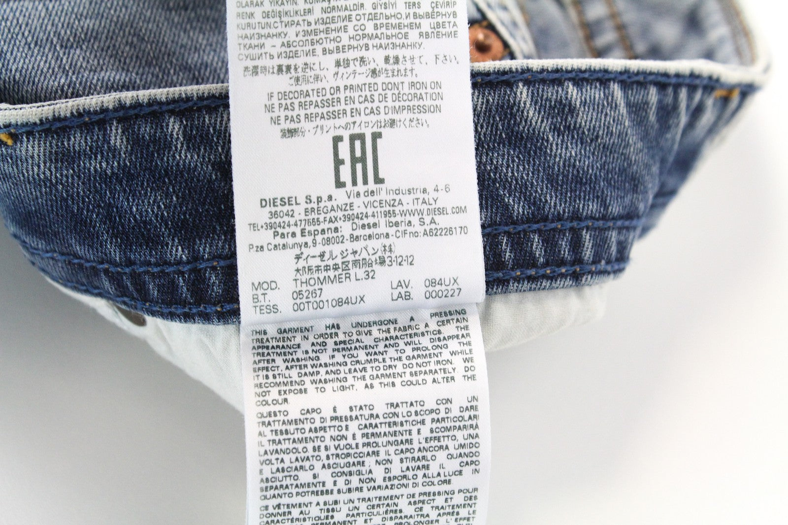 DIESEL Thommer 084UX vyriški W28/L32 Slim Skinny džinsai su akmens spalvos užtrauktuku 