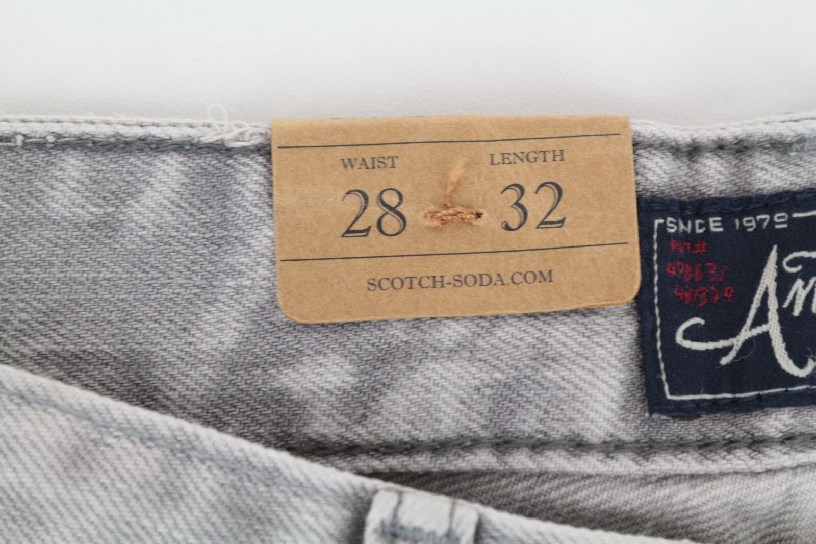 SCOTCH &amp; SODA Dean vyriški džinsai W28/L32 pilki, laisvai siaurėjantys, netamprūs. 
