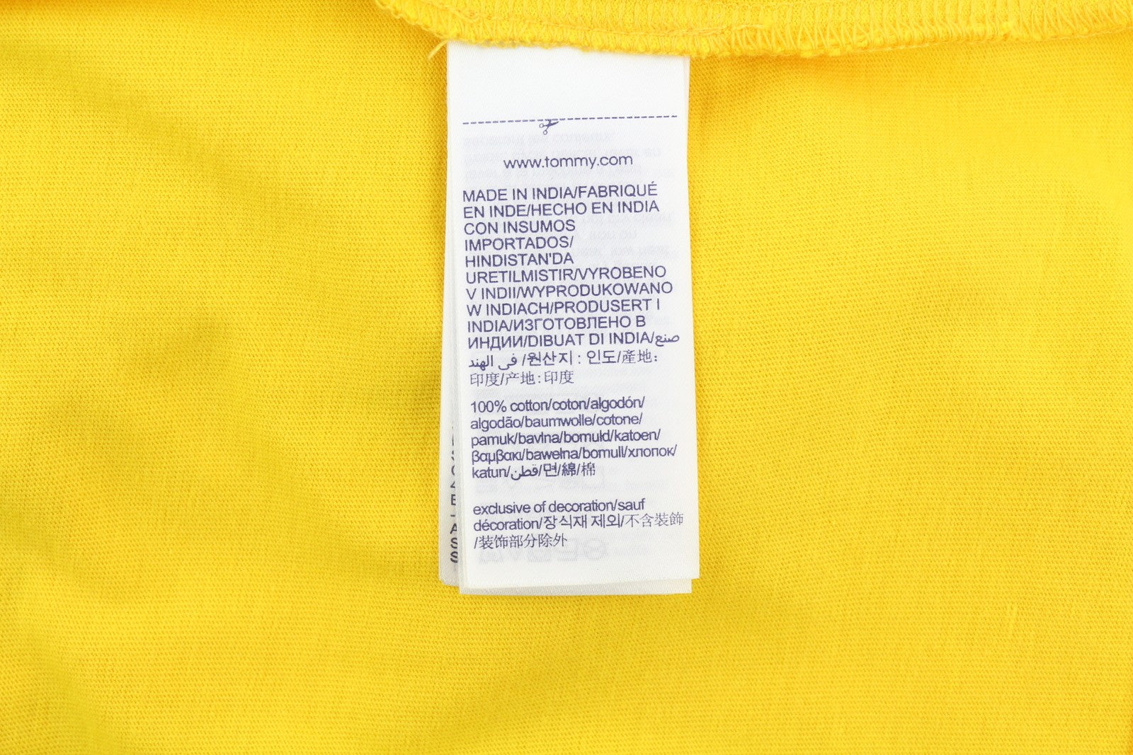 TOMMY HILFIGER TJM Chest Logo Pollen Men T-Shirt L Yellow Short Sleeve Crew Neck