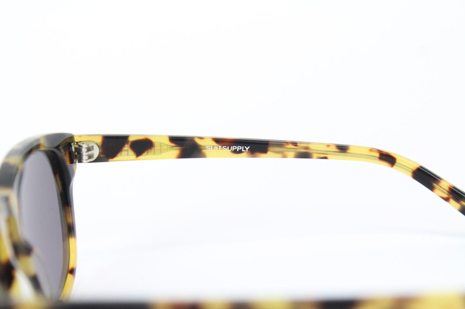 SUITSUPPLY Men's Sunglasses One Size Brown Print Polarized Lenses Classic