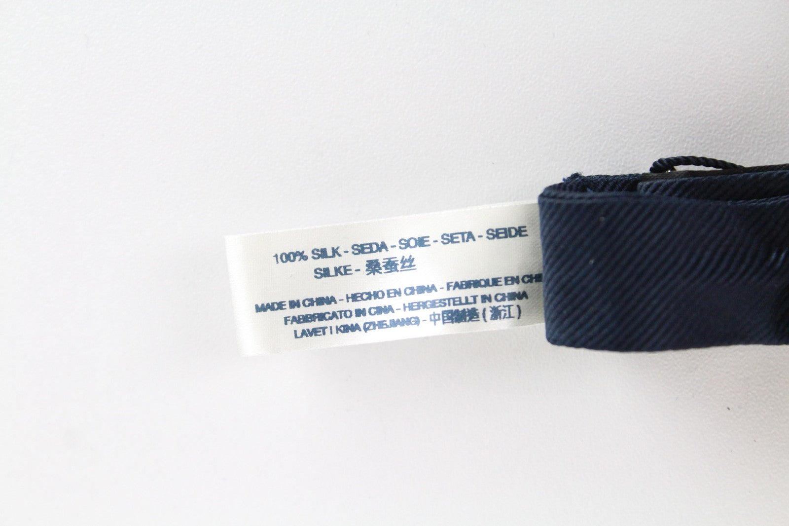 SUITSUPPLY Men's Bowtie 93x7.4 cm Blue Silk Pre-Tied Formal Classic Tie