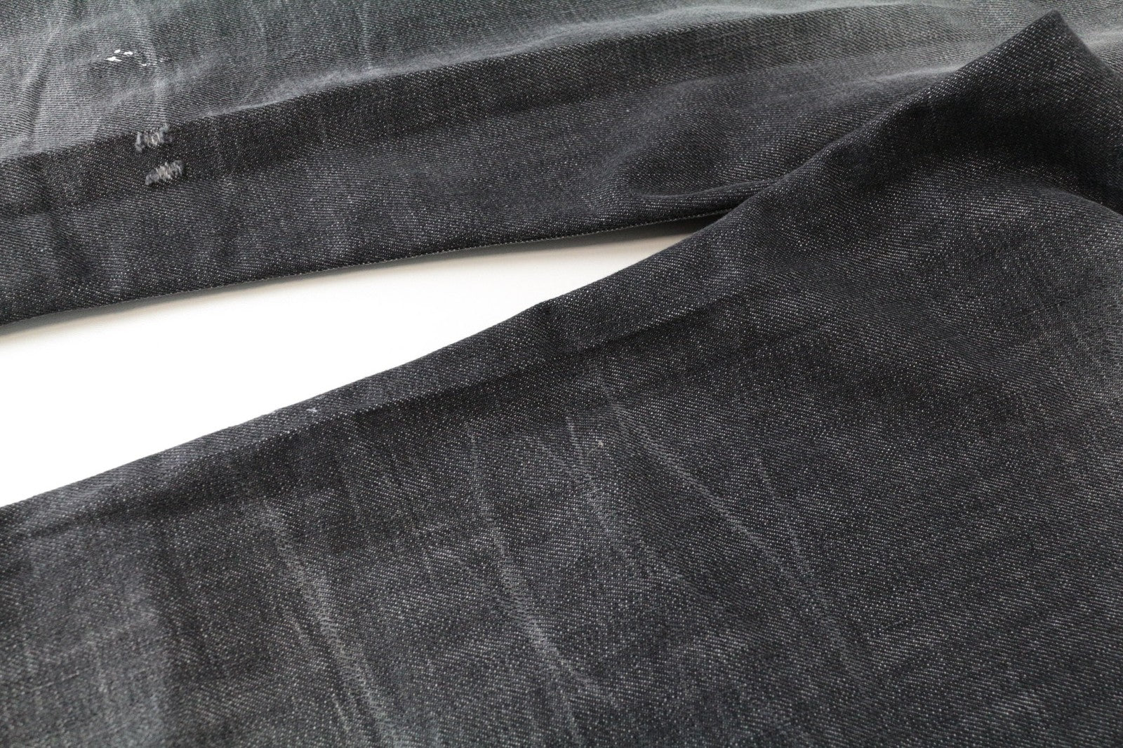 DIESEL D-Vider 083AB Men's Jeans UK32/L32 Carrot Fit Grey Cotton Ripped Paint