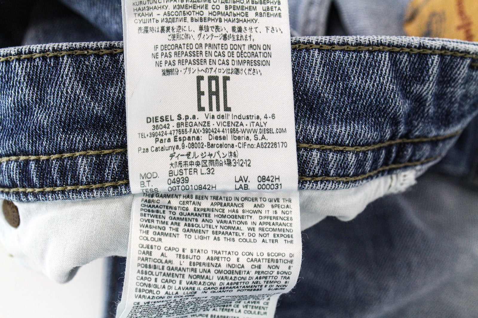 DIESEL Buster 0842H vyriški W28/L32 ploni siaurėjantys mėlyni džinsai iš tamprios medvilnės 