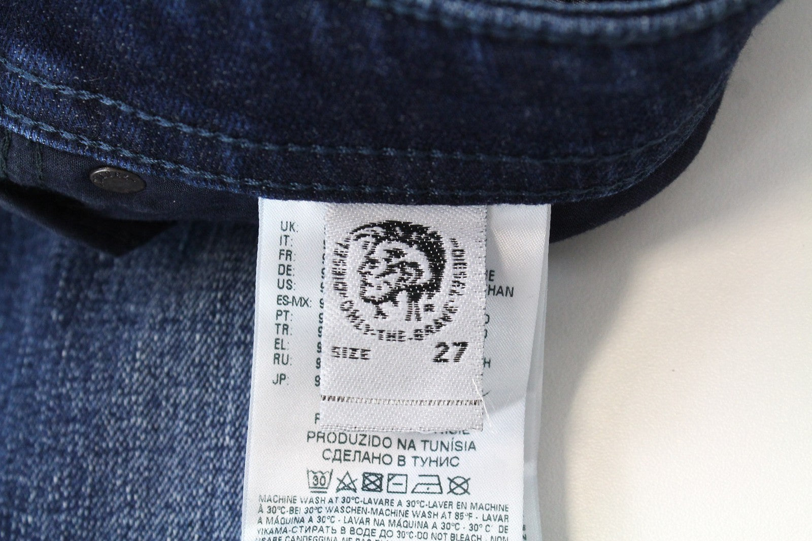 DIESEL Buster 084VG vyriški W27/L32 berniukiški ploni siaurėjantys mėlyni tamprūs džinsai 