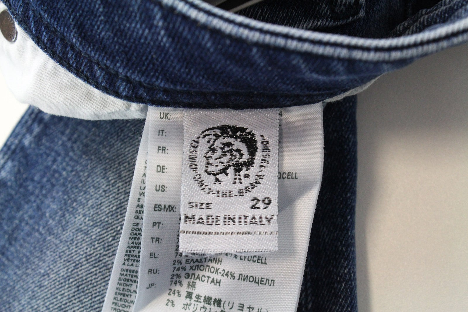 DIESEL Buster 081AQ Men's Denim Pants W29/L32 Distressed Blue Slim Elastic Taper