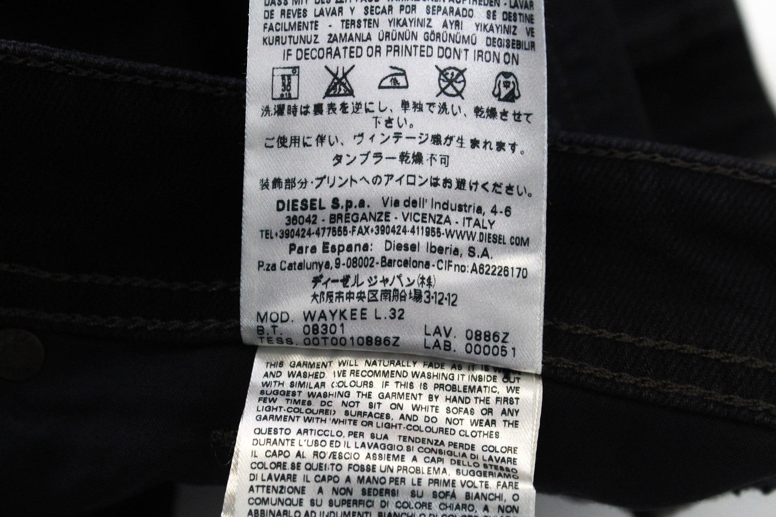 DIESEL Waykee 0886Z vyriškos džinsinės kelnės W29/L32 juodos tiesios elastinės sagų užsegimo kelnės