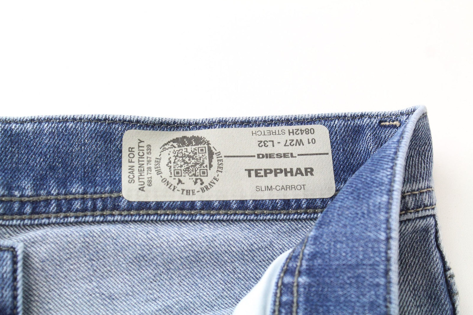 DIESEL Tepphar 0842H Men's Denim Pants W27/L32 Blue Elastic Slim Carrot Button