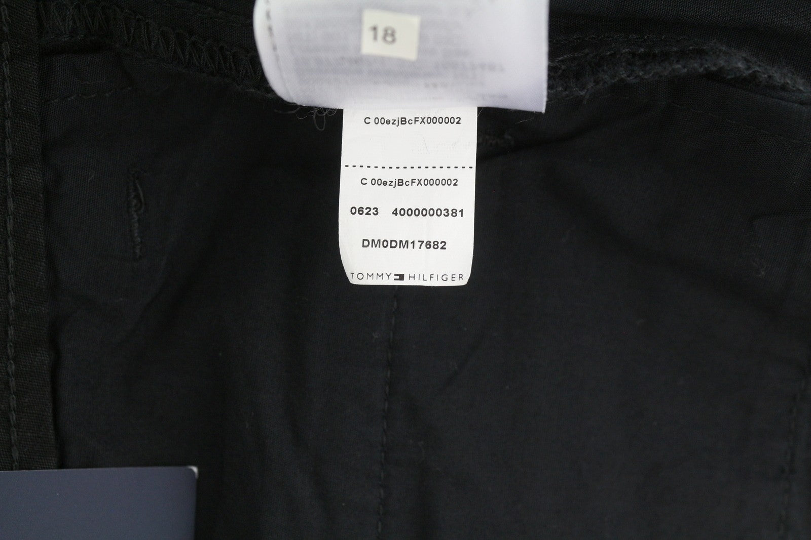 TOMMY HILFIGER Aiden Baggy Cargo Men Trousers W33/L34 Black Textured Zip Fly