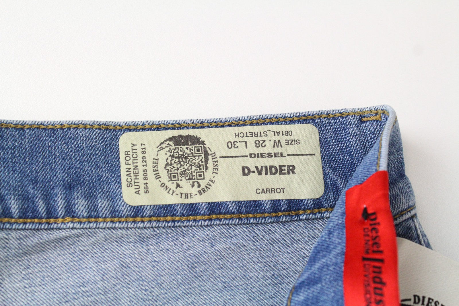 DIESEL D-Vider 081AL Men's W28/L30 Carrot Fit Blue Stretch Cotton Button-Fly