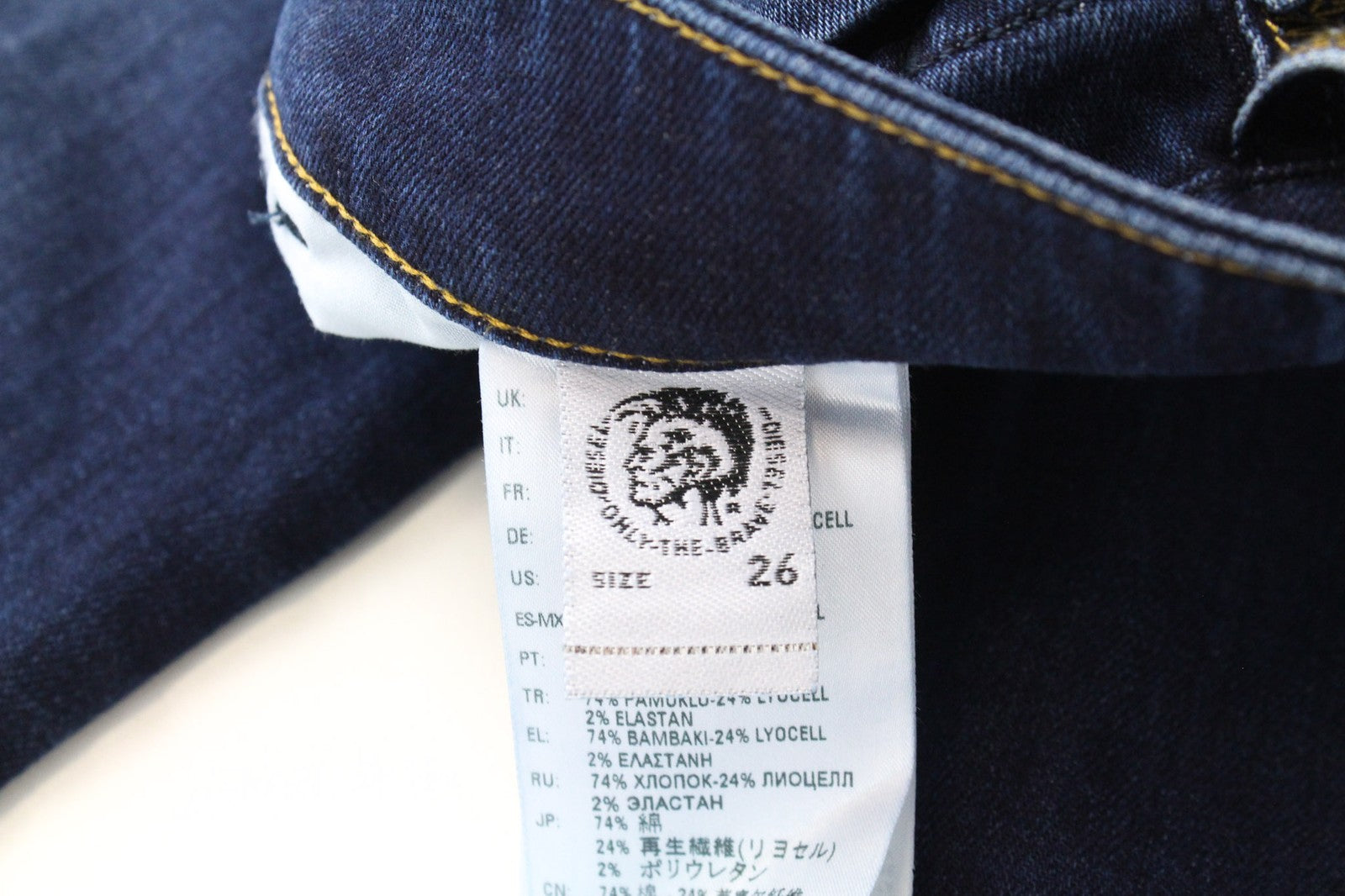 DIESEL D-Bazer 083AT Men's W26/L32 Tapered Fit Washed Blue Cotton Stretch Jeans