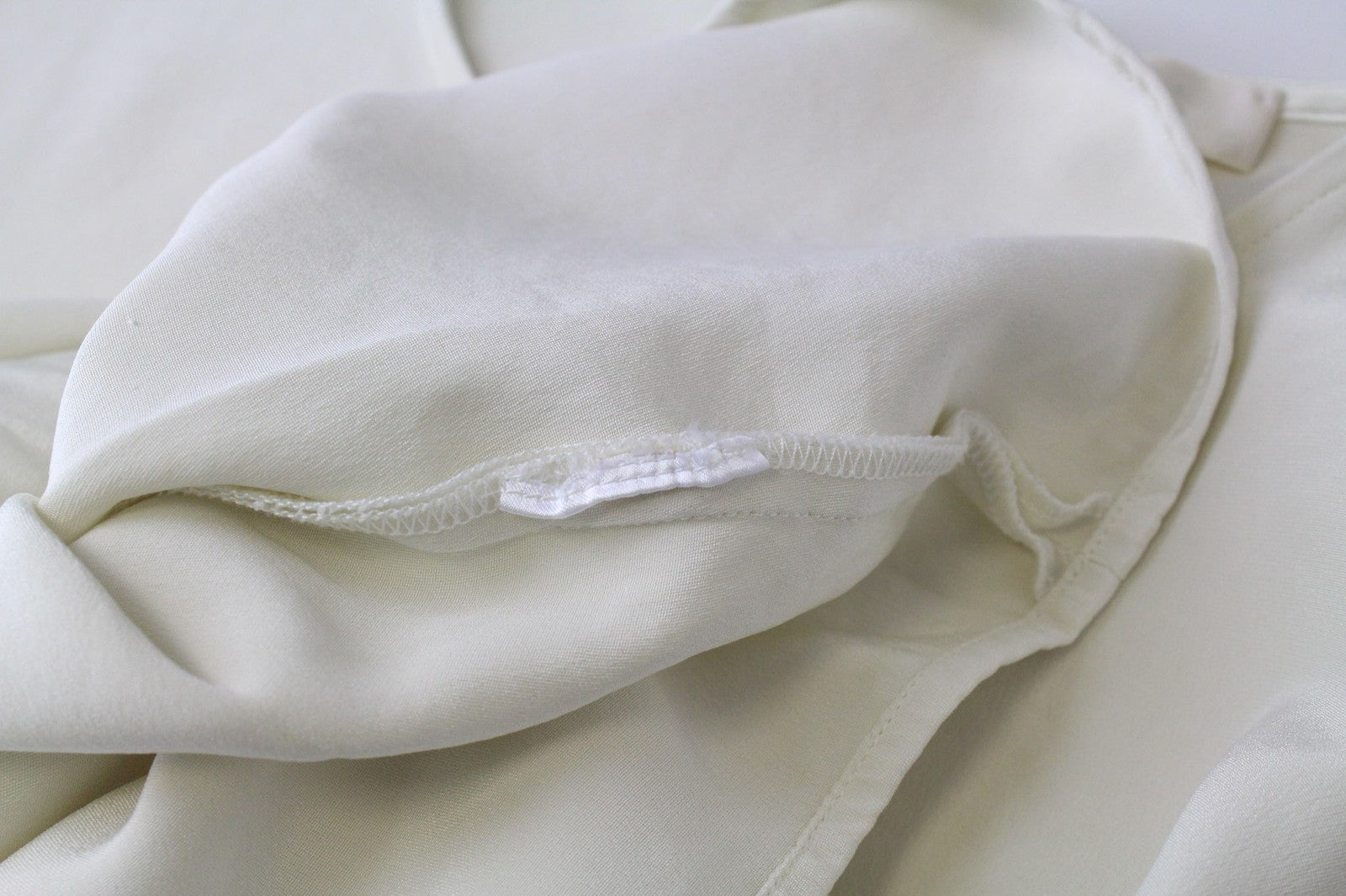 SUISTUDIO Women's Blouse ~UK4 Off-White Slim Flared Sleeve Round Neck Classic