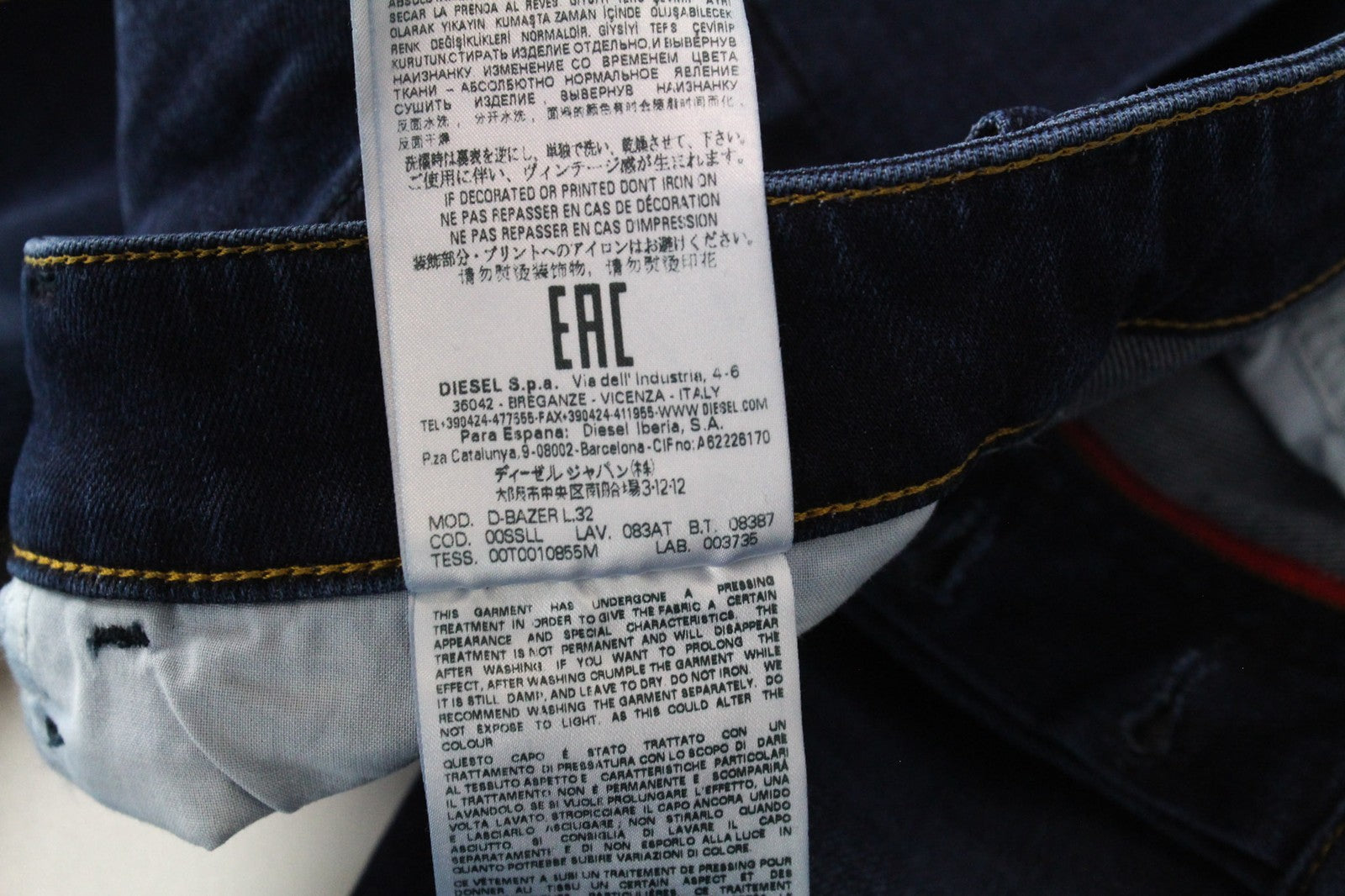 DIESEL D-Bazer 083AT Men's Jeans W26/L32 Mid Blue Tapered Fit Button Fly Style