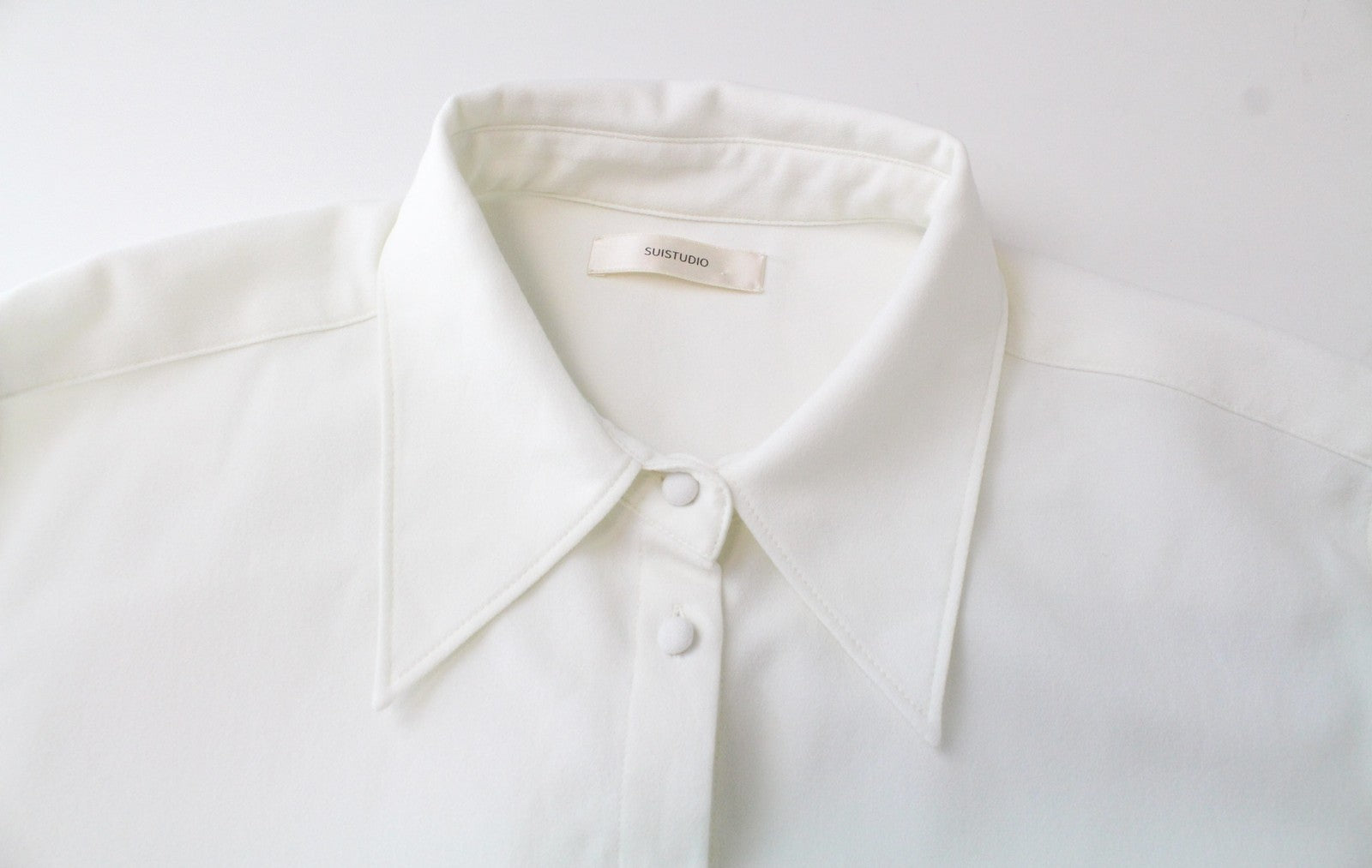 SUISTUDIO Women's Shirt EU44 Long Sleeve White Stretch Pointed Collar Classic