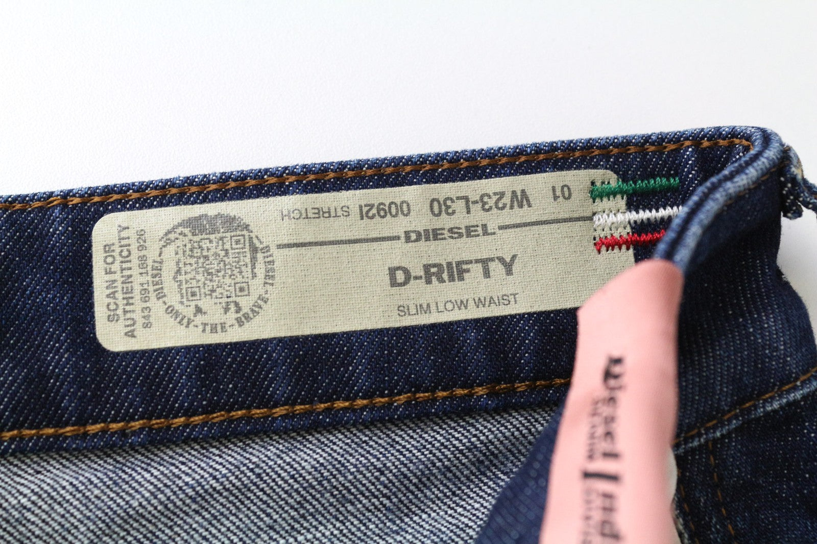 DIESEL D-Rifty 0092I Women's Jeans W23/L30 Slim Distressed Low Rise Blue Girls