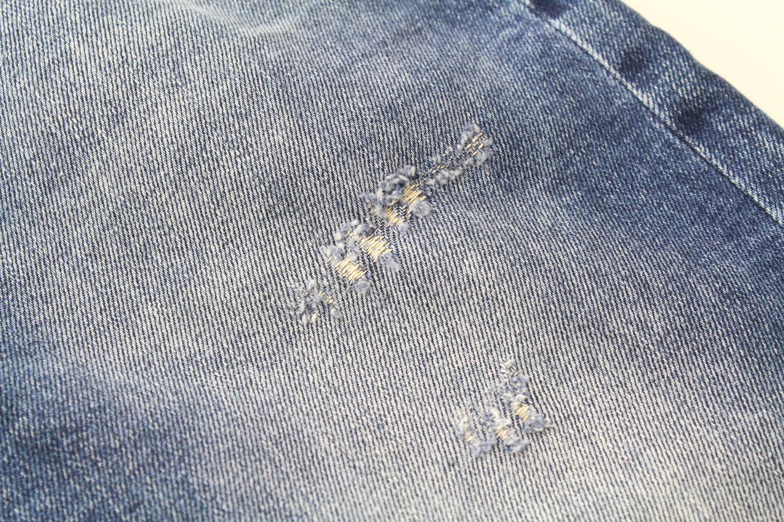 DIESEL D-Strukt 081AQ Men's Distressed Blue Jeans W27/L32 Boys Slim Tapered