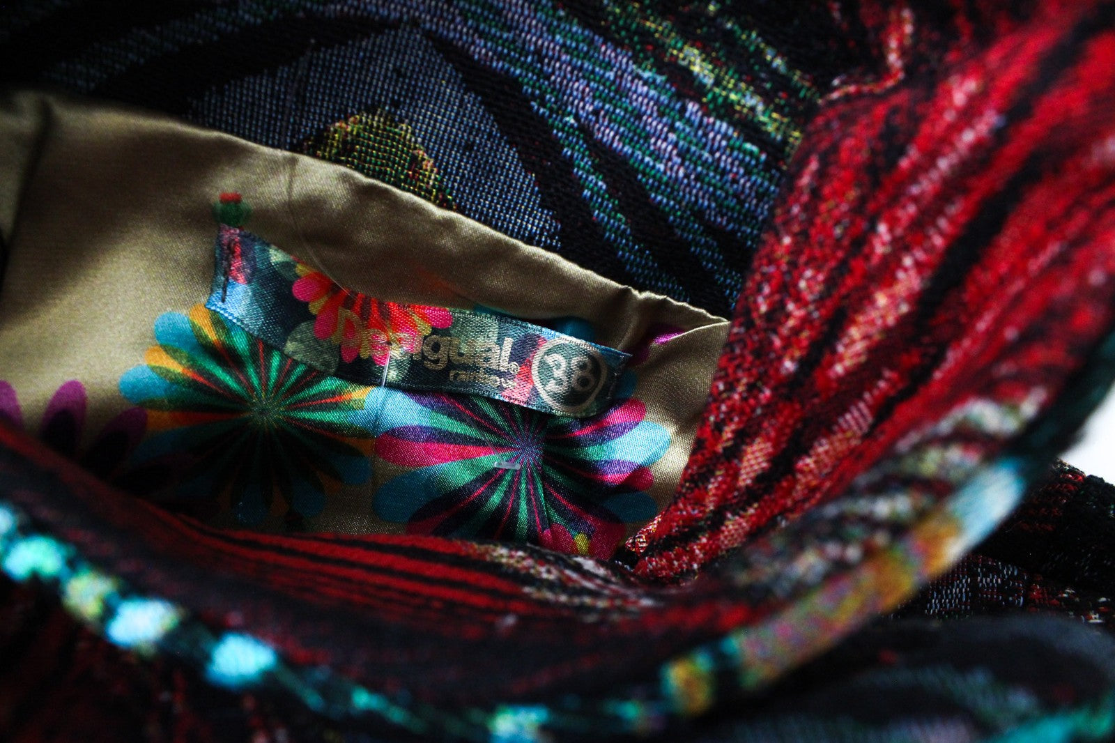 DESIGUAL Natalia moteriškas juodas paltas, EU38, vilnonis vidutinio ilgio, siuvinėtas dviem eilėmis