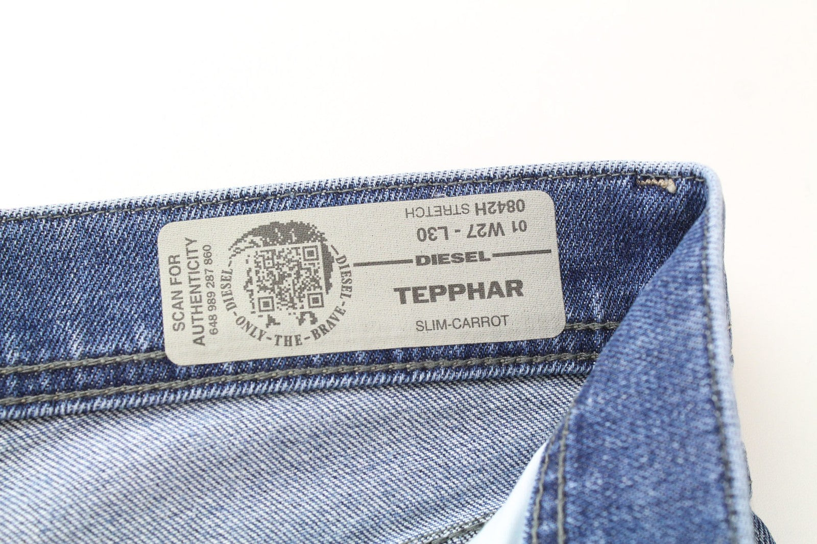 DIESEL Tepphar 0842H Men's W27/L30 Jeans Slim Carrot Fit Button Light Blue