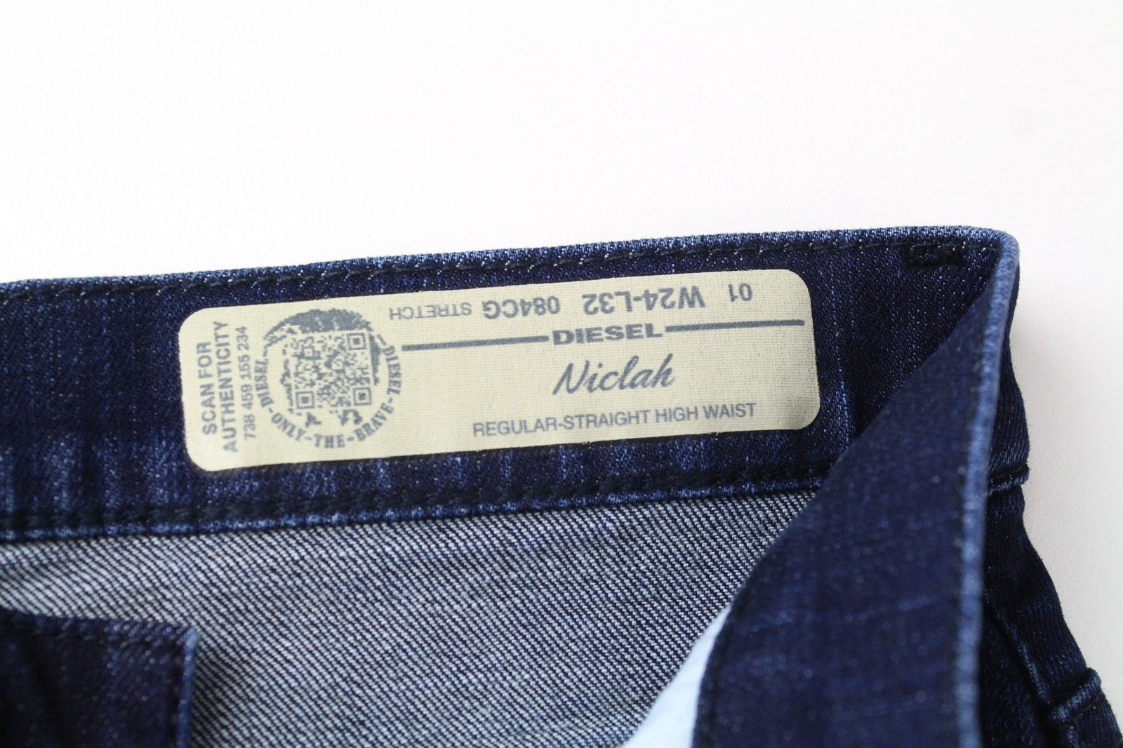 DIESEL Niclah 084CG Women's W24/L32 Jeans Straight Fit Stretch Blue Cotton Girls