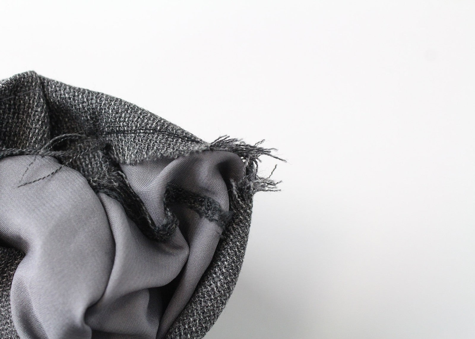 SUISTUDIO Women's Trousers UK12R Grey Wool Pleated Smart Tailored Formal Pants