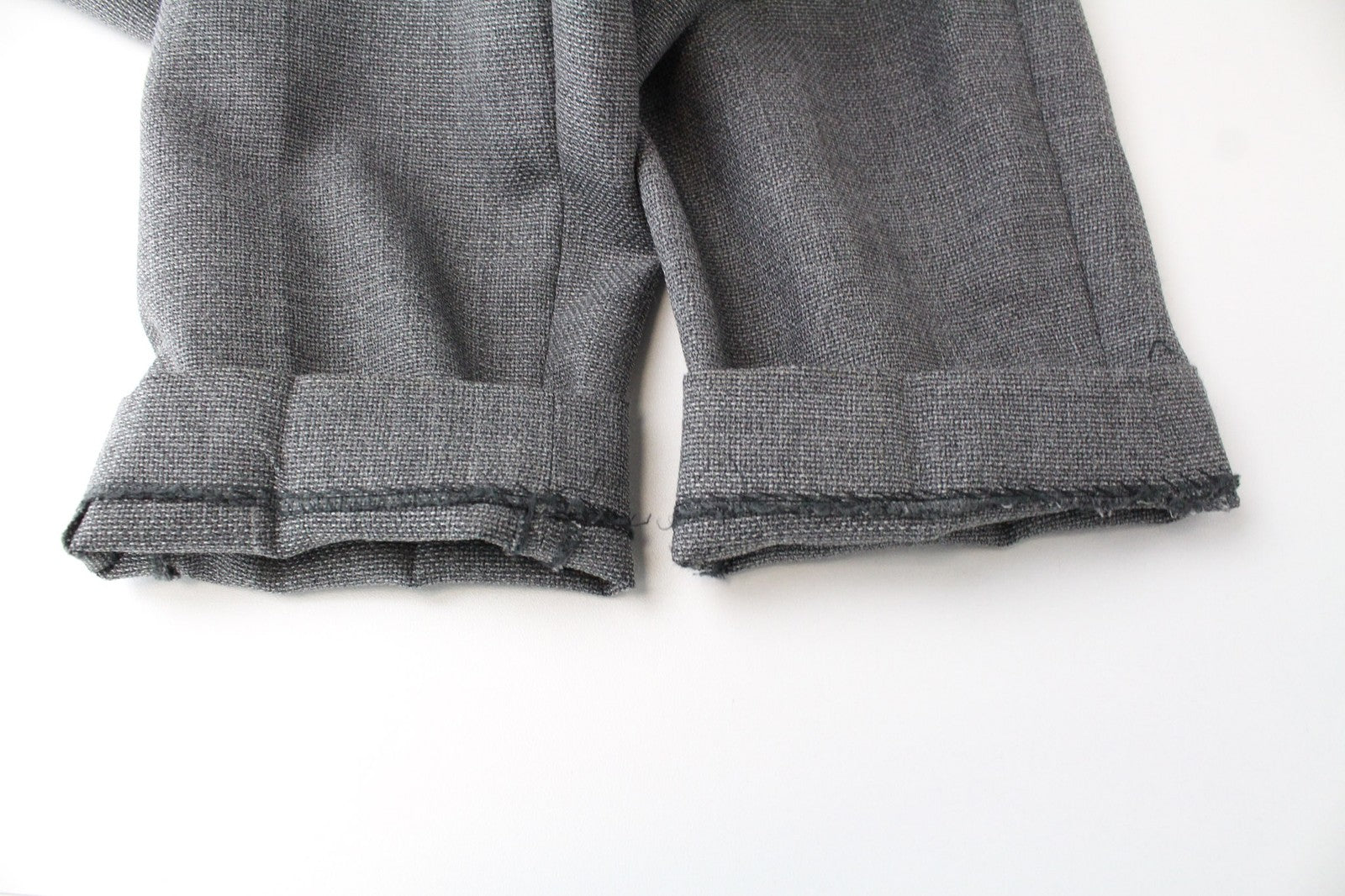 SUISTUDIO Women's Trousers UK12R Grey Wool Pleated Smart Tailored Formal Pants