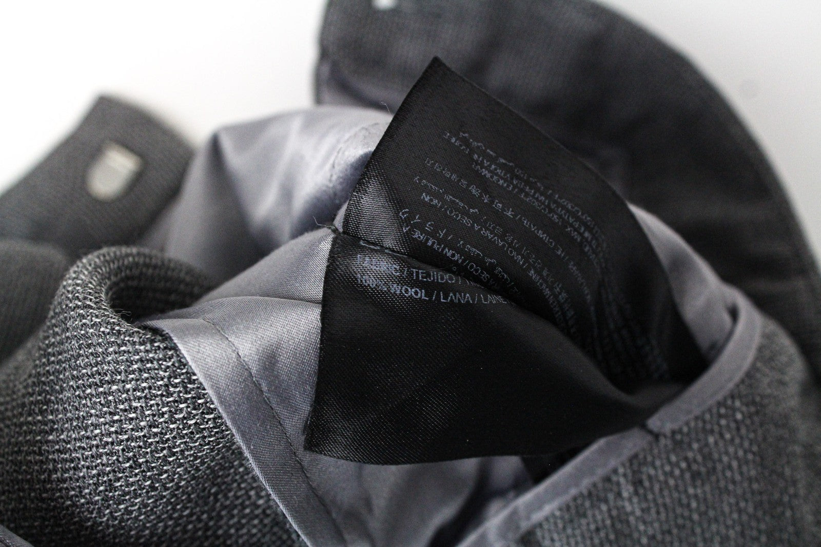 SUISTUDIO Women's Trousers UK12R Grey Wool Pleated Smart Tailored Formal Pants