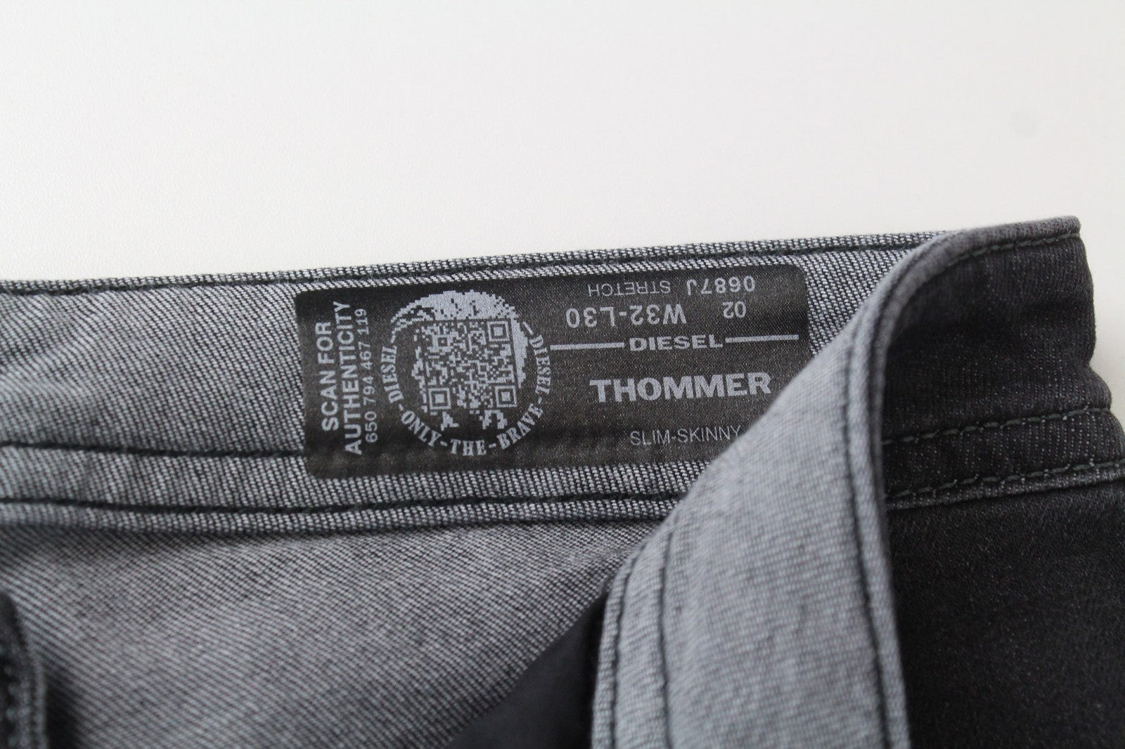 DIESEL Thommer 0687J Men's Jeans W32/L30 Slim Grey Stretch Cotton Skinny Fit