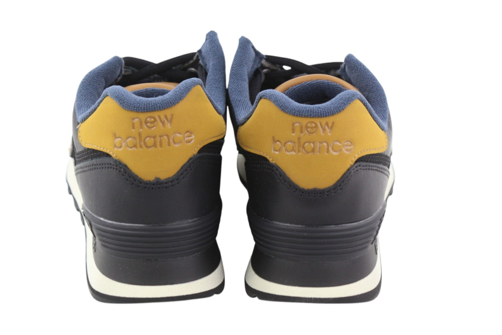 NEW BALANCE 574 Men Sneakers EU42 Black Leather Low Top Lace Up Comfort Trainers