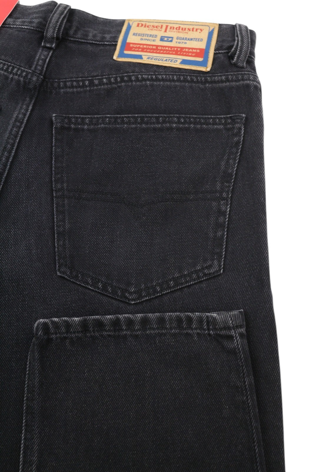 DIESEL 1995 D-Sark 09B88 Men Jeans W29/L32 Black Slim Fit Straight Leg RRP€185