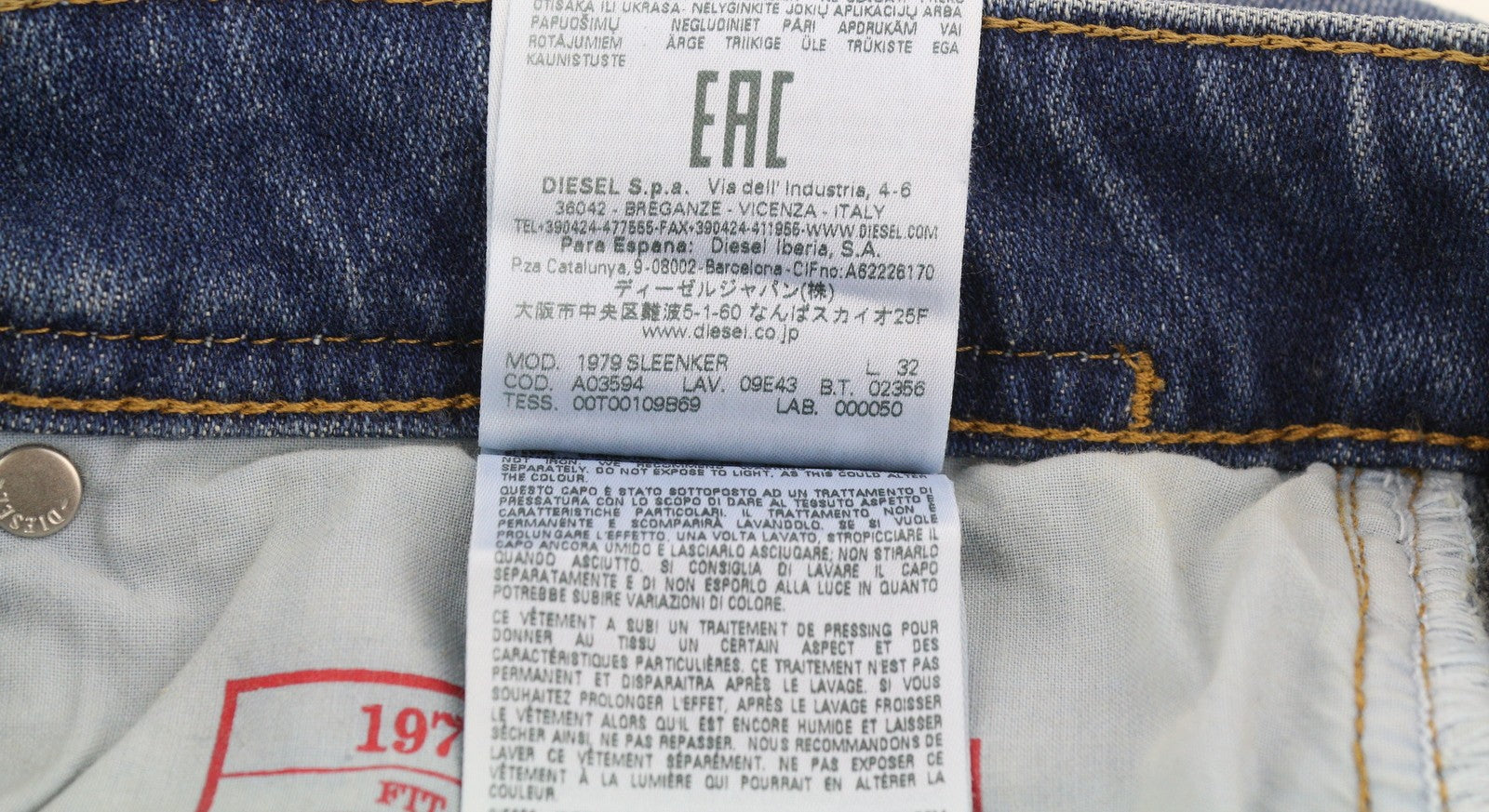 DIESEL 1979 Sleenker 09E43 Men Jeans W30/L32 Blue Distress Skinny Fit RRP$225