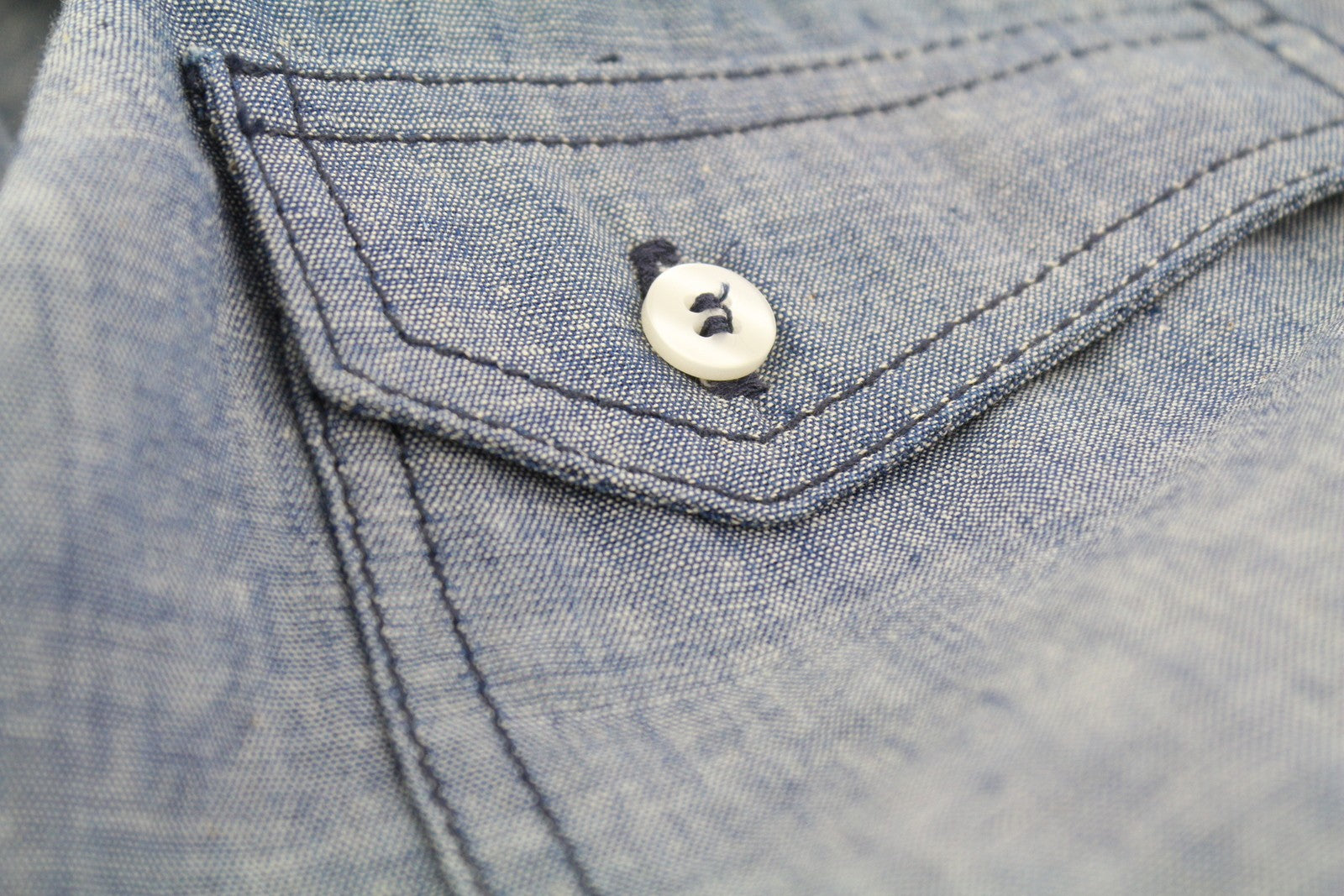 NUDIE JEANS Conny Men Shirt M Blue Washed Faded Button-Up Patch Pockets Spread