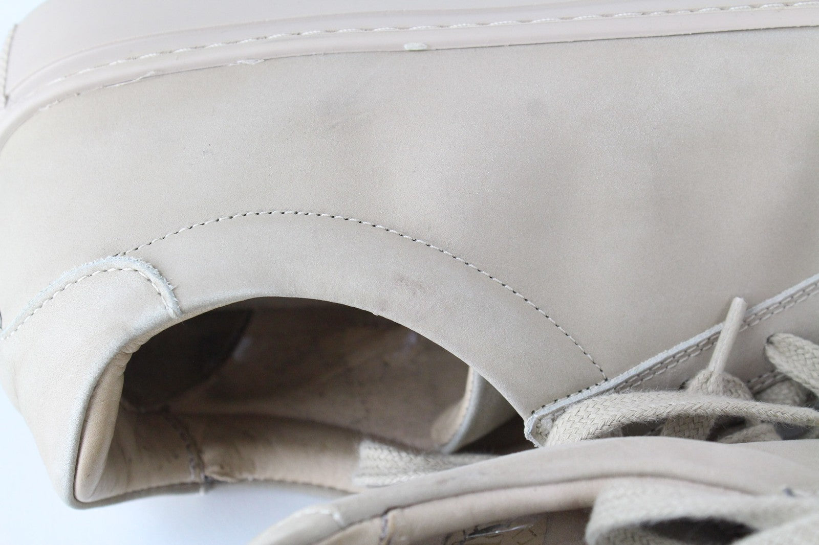 SUITSUPPLY Men's Sneakers EU44 Beige Calf Leather Low-Top Classic Lace Trainers