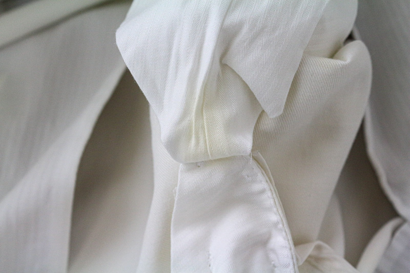 SUITSUPPLY Havana Men's UK42S Off-White Slim Cotton Pleated 2 Piece Classic Suit