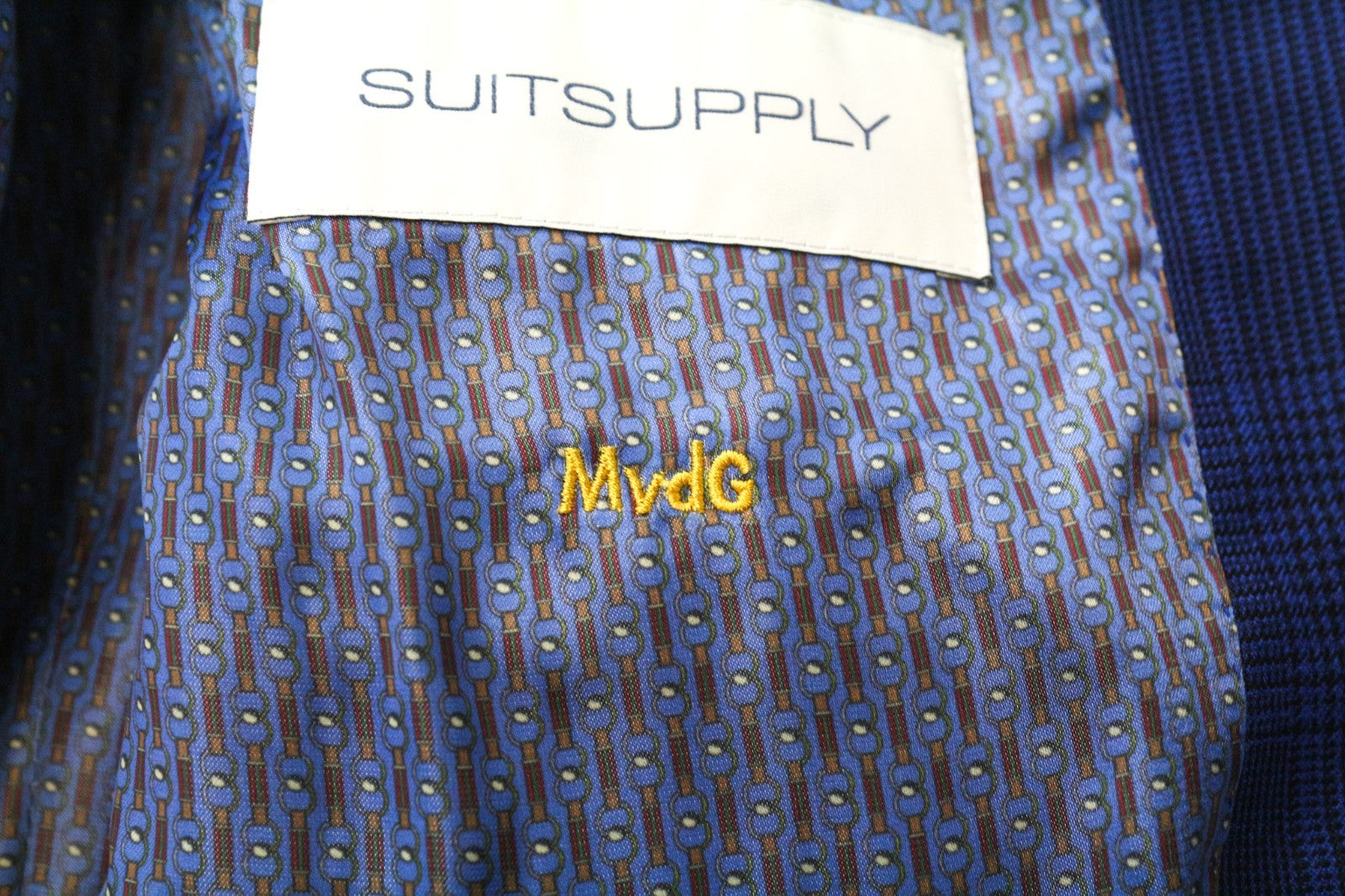 Suit La Spalla