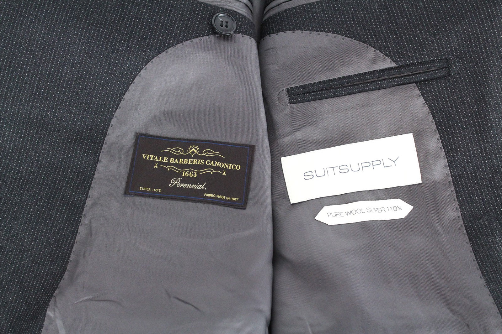 „SUITSUPPLY Napoli“ vyriškas pilkas vilnonis dryžuotas švarkas „Super 110's“, 38L dydis 