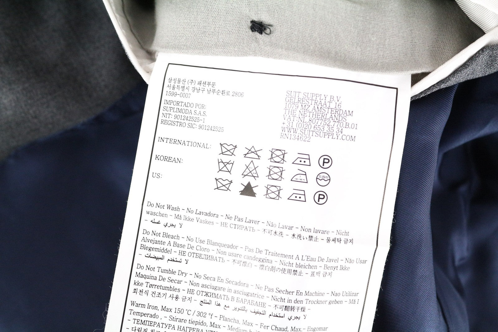 „SUITSUPPLY La Spalla“ vyriškas pilkas, plonas, „Pure Revenge“ vilnonis dryžuotas švarkas (UK44R) 