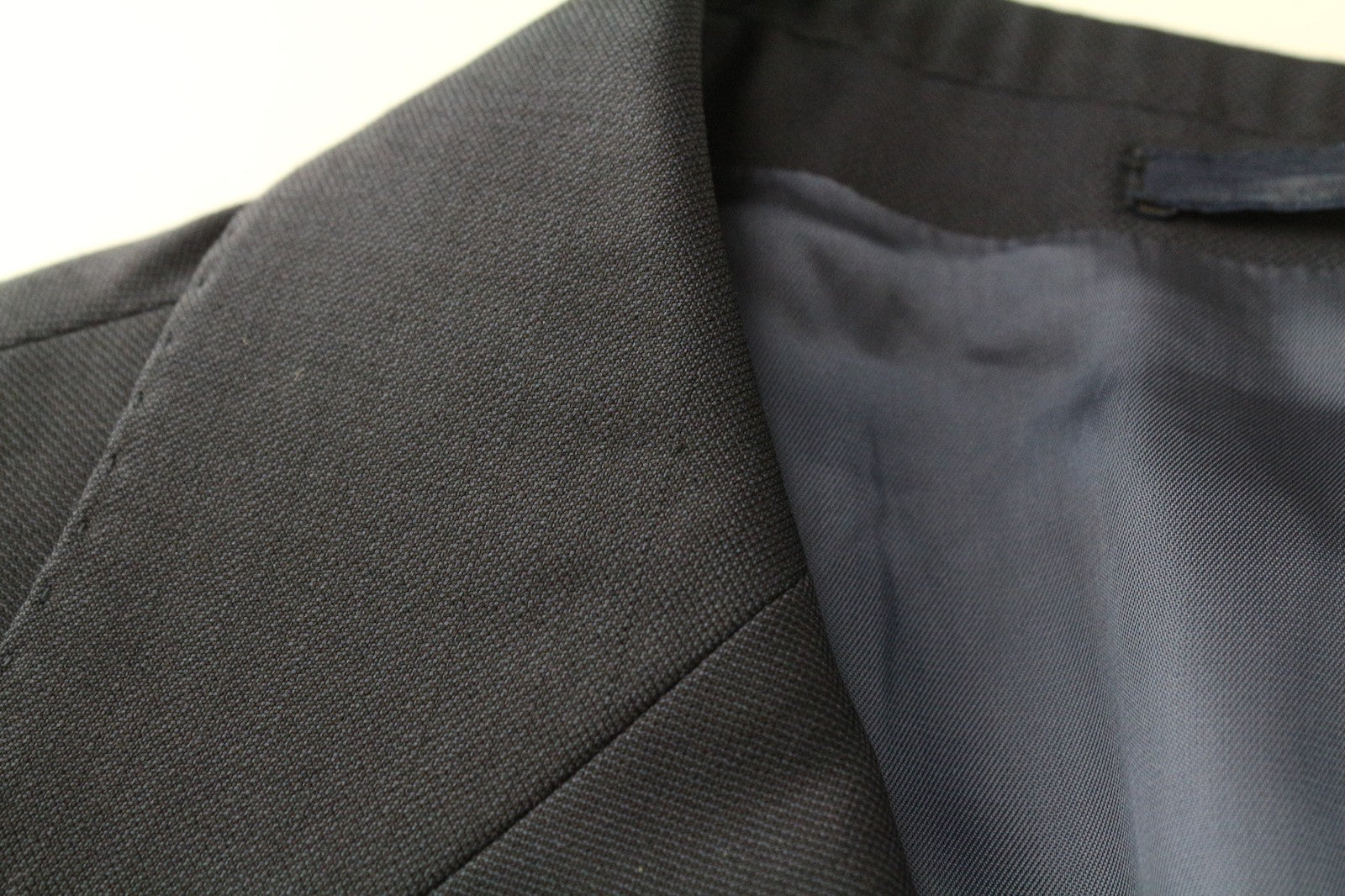 SUITSUPPLY vyriškas švarkas UK46S tamsiai mėlynas, klasikinis, vieneilis, grynos vilnos