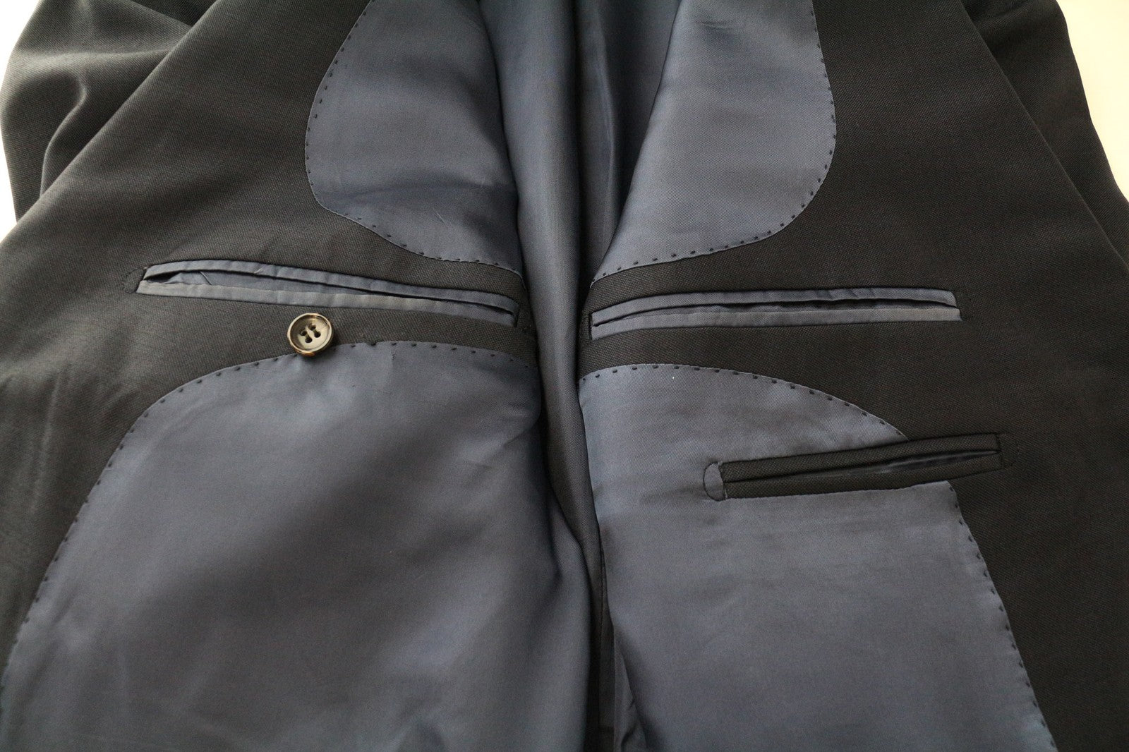 SUITSUPPLY vyriškas švarkas UK46S tamsiai mėlynas, klasikinis, vieneilis, grynos vilnos